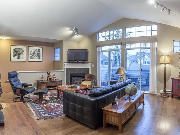 5708 208th St #6, Langley, BC V3A 8L4