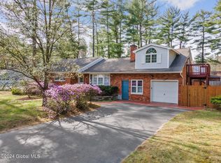 106 Willow St, Guilderland, NY 12084