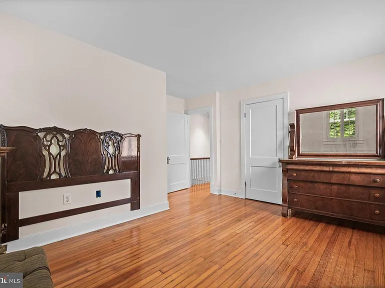 3301 Dent Pl NW — Photo 25