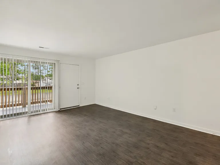 Kimberly Club Apartments — Photo 45