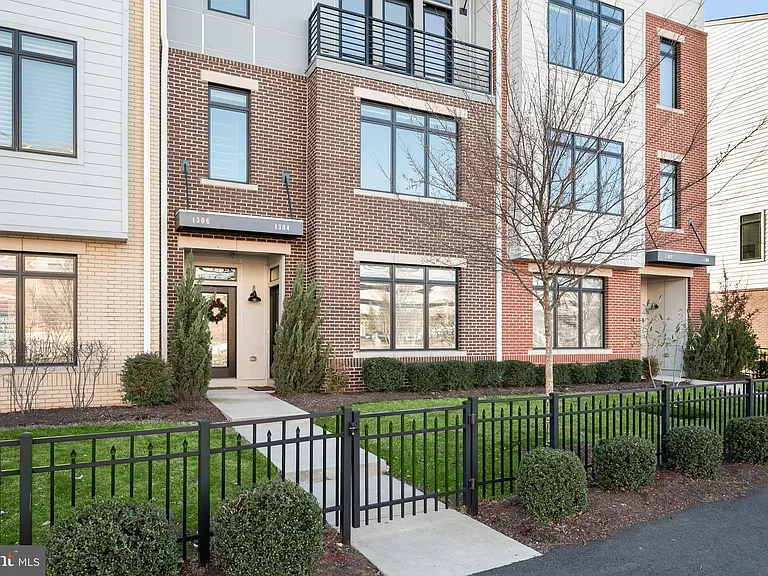 1304 Ribbon Limestone Ter SE — Photo 1