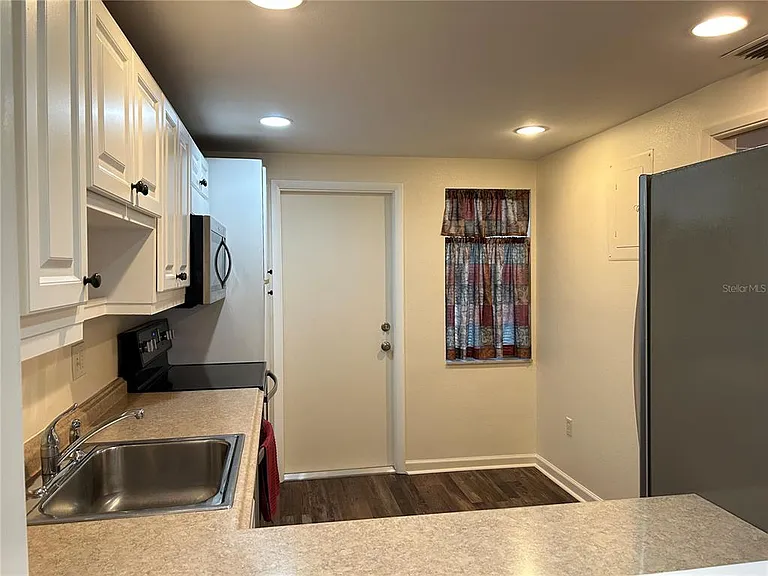 7461 W Country Club Dr N #208 — Photo 5