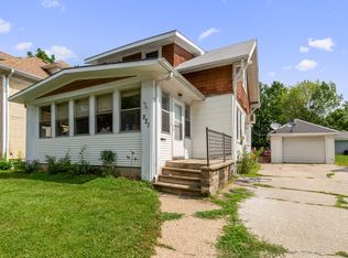 821 Grant Ave, Waterloo, IA 50702
