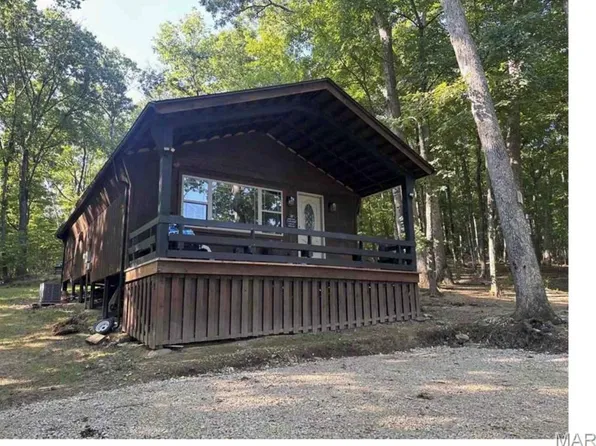 130 S Lake Dr, Hillsboro, MO 63050