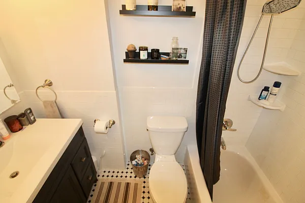 Rented by Realty Nerd | media 20