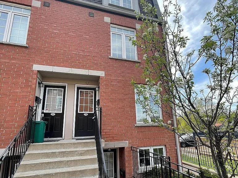 870 Jane St #218 — Photo 1