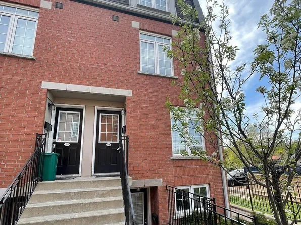 870 Jane St #218, Toronto, ON M6N 4C2