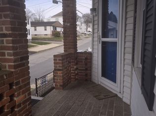 146 Oxford St FLOOR 1, Cranston, RI 02920