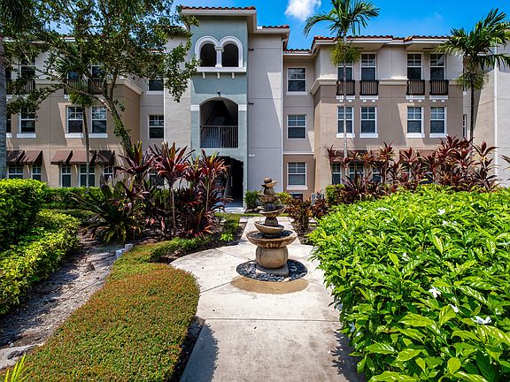 4th image of 11338 SW 45th Pl #11-102