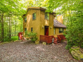 172 Fawn Rd, Pocono Pines, PA 18347