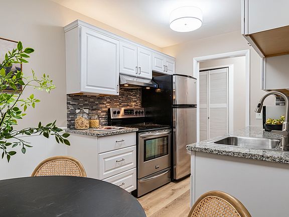 2nd image of 4425 Westlawn Dr APT D102