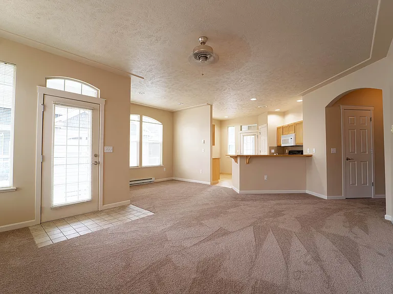 Artisan Apartments — Photo 19
