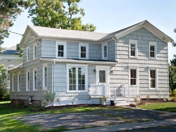 105 Ray St, Sackets Harbor, NY 13685