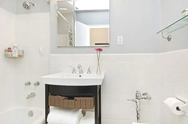 Rented by Douglas Elliman | media 20