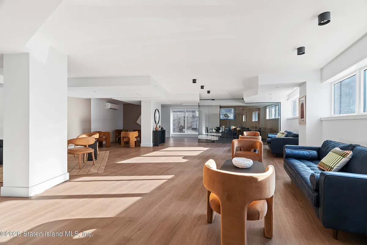 Building Photo - 5 Stuyvesant Pl #7F