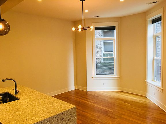 4th image of 1541 N Bell Ave #1