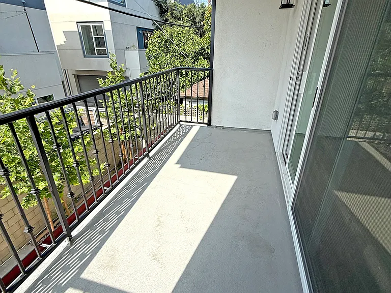 10934 Peach Grove St #201 — Photo 94