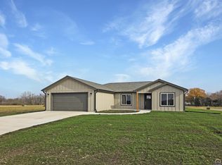 304 Clay Ave, Carbondale, KS 66414