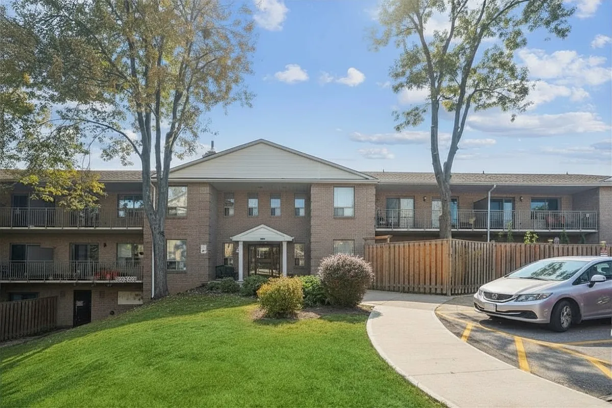 Tycourt Apartments and Townhomes — Photo 2