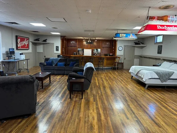 84 Hammond St, Bridgewater, MA 02324