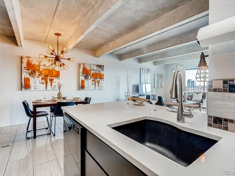 1433 N Williams St #Penthouse 5 — Photo 10