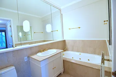 Rented by Manhattan Spaces