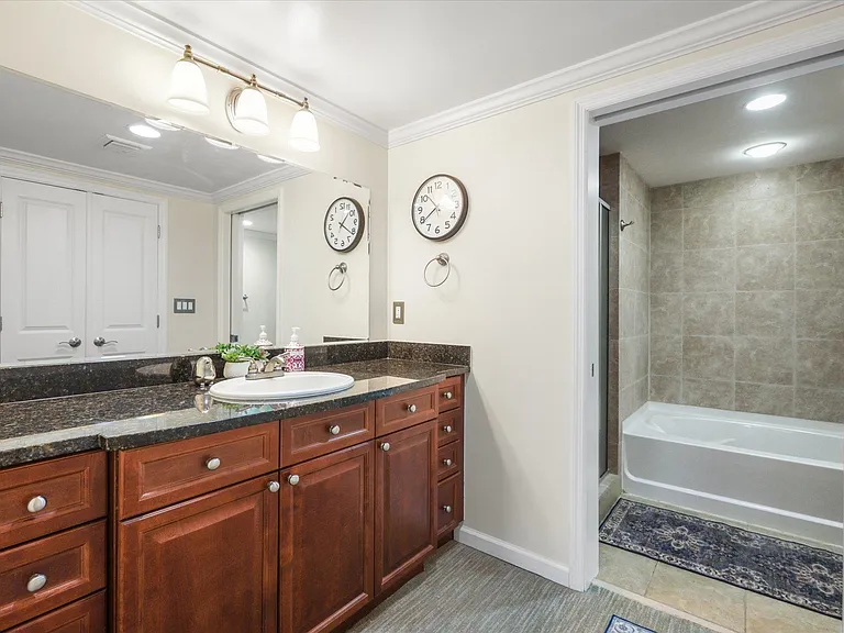 121 N Monroe St #5004 — Photo 22