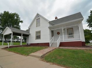 319 W Columbia St, Oakland City, IN 47660