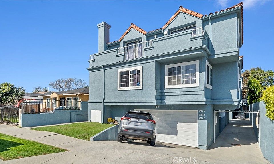 1st image of 4845 W 118th Pl