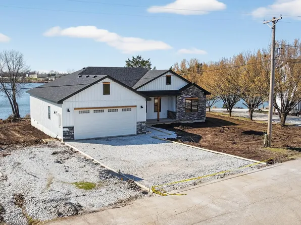 223 Crescent Dr, Lincoln, MO 65338