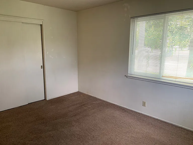 downstairs bedroom 1