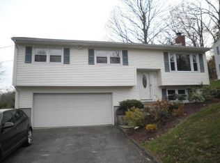 11 Valley Rd, Danbury, CT 06810