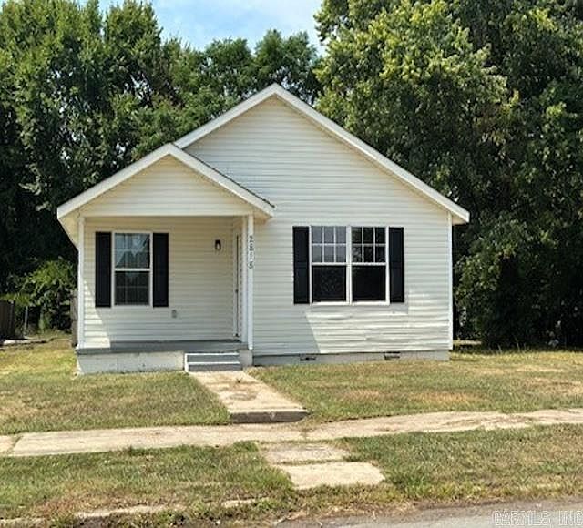 1st image of 2818 Springer Blvd
