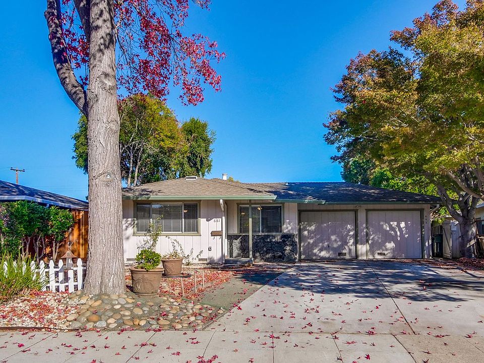 1st image of 683 Arbutus Ave