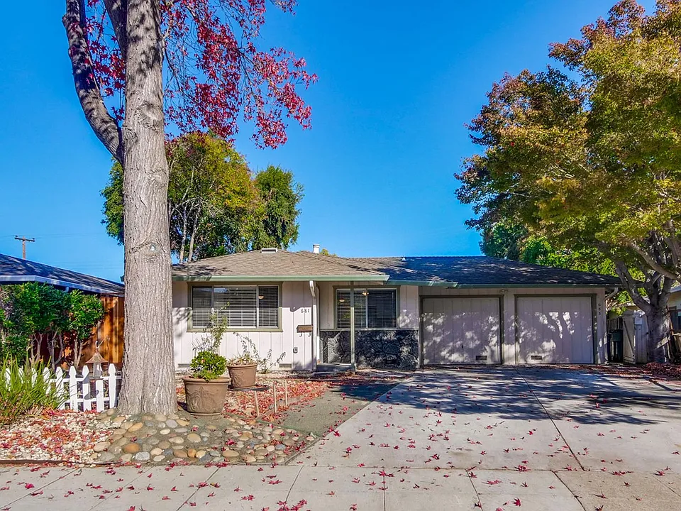 683 Arbutus Ave