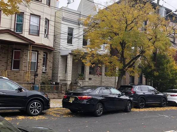 108 Maple St, Weehawken, NJ 07086