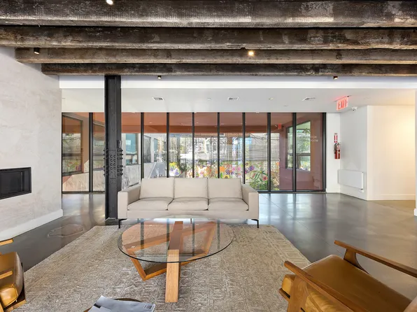 850 Metropolitan Avenue image 13 of 14