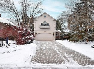722 Wallace St, Birmingham, MI