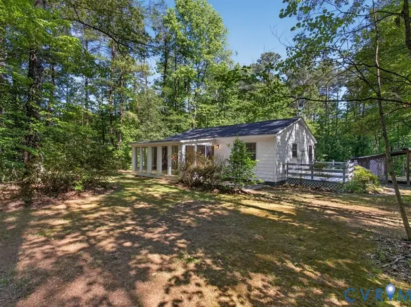 15427 Hopeful Church Rd, Bumpass, VA 23024