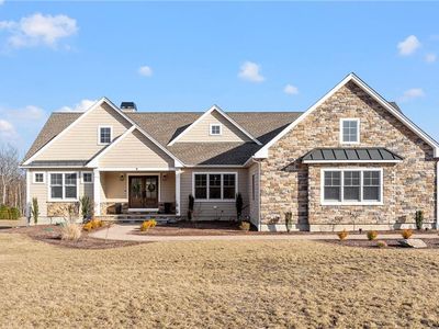 9 W Farm Rd, Smithfield, RI, 02917