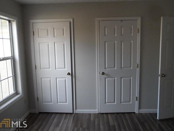 5th image of 16 Sandstone Ln