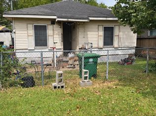 7217 Cowart St, Houston, TX 77020