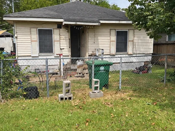 7217 Cowart St, Houston, TX 77020
