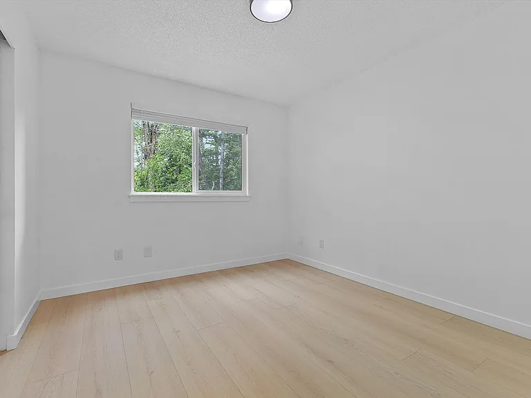 Newly Remodeled Kennedy Park Apartments! $$ ONE MONTH FREE — Photo 34
