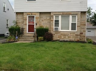 5210 Joseph St, Maple Heights, OH 44137