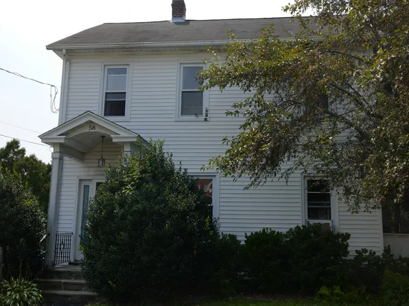58 Davis St, Danbury, CT 06810