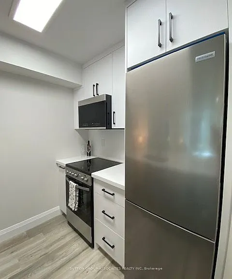95 Prince Arthur Ave #327 — Photo 8