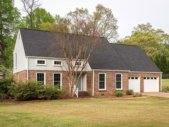 2nd image of 192 Chaparral Dr