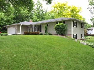 6568 Forest Park Dr, Deforest, WI 53532