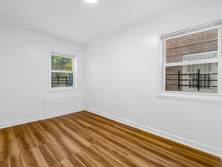 1167 E 52nd St #1 — Photo 6